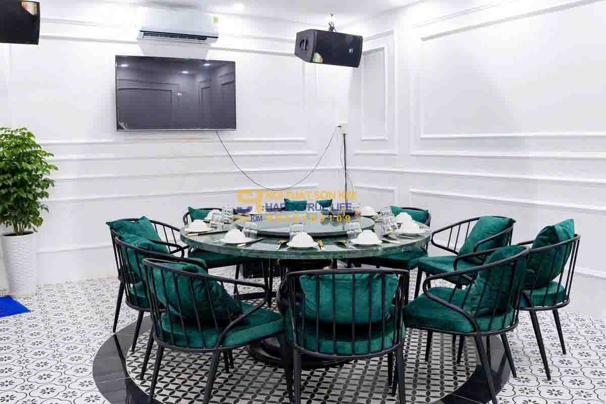 Nha-Hang-Hai-San-Huy-Hung-Loi-4