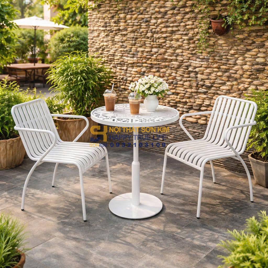 tái sơn phục hồi bàn ghế cafe sắt sau sử dụng