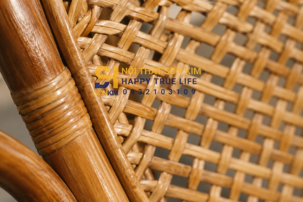 Ghế mây cafe handmade kiểm tra chất lượng mối đan