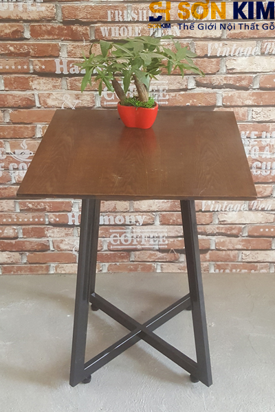 Mẫu bàn cafe gỗ bc11 khung chân sắt cho quán cafe 