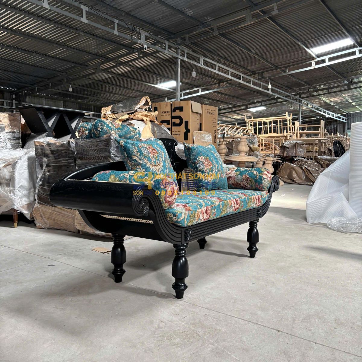 bang-duoi-giuong-indochine-đan-may-3