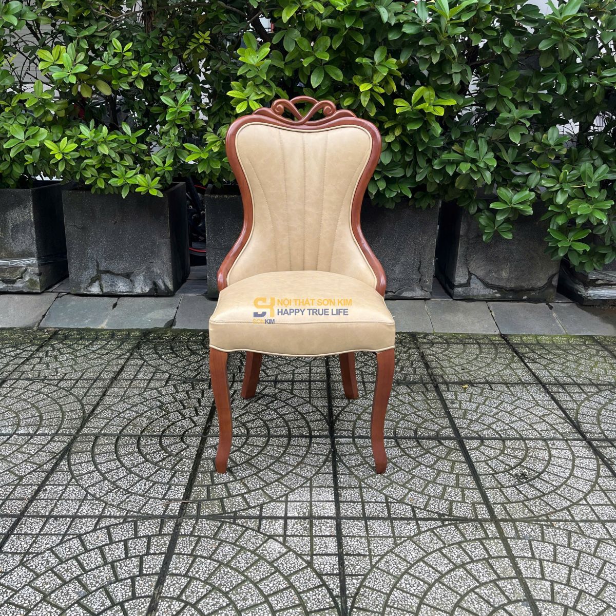 Ban-Tron-Lotus-Ghe-Nova-8