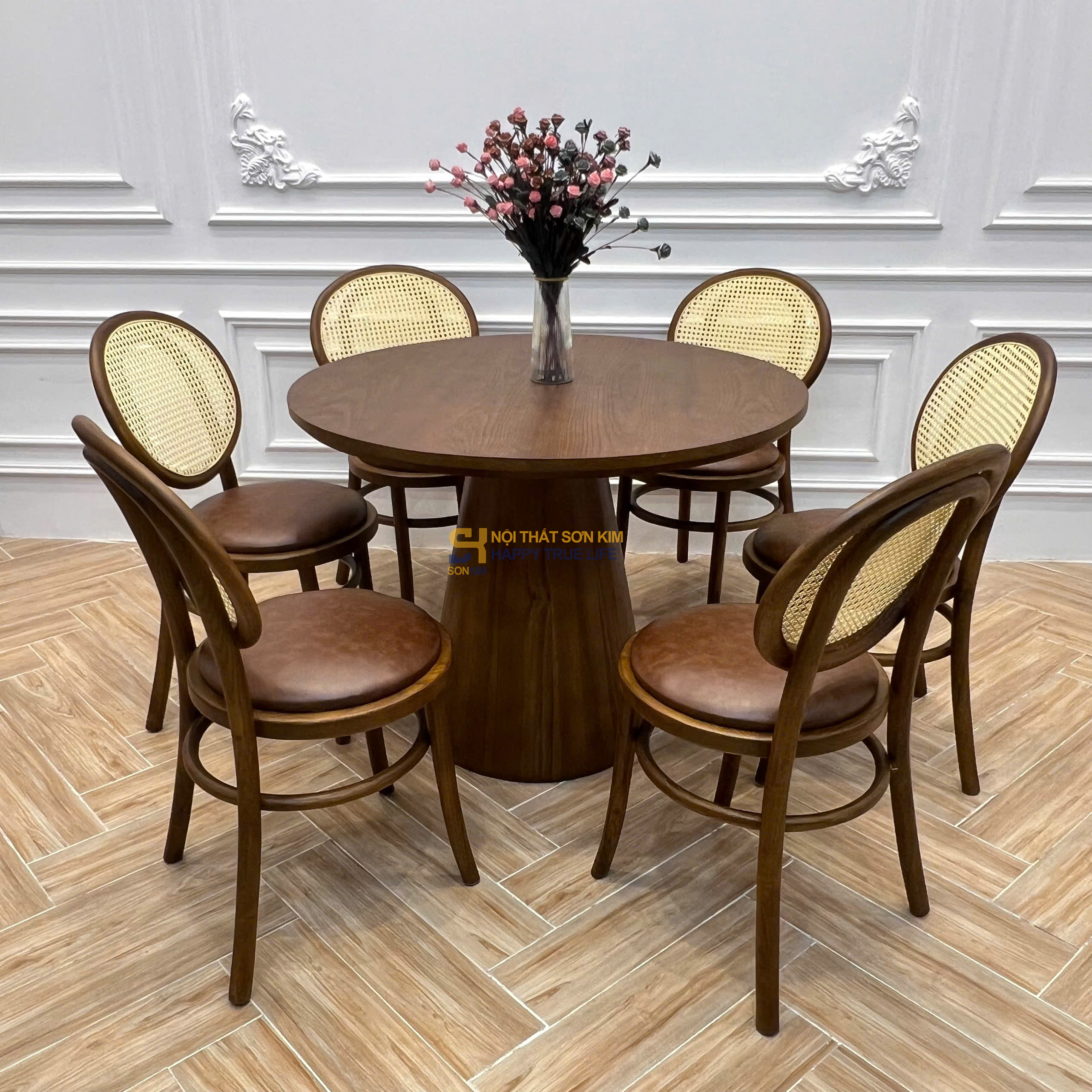 Bộ Bàn Ăn Tròn & Ghế ăn Thonet Vầng Trăng BGA147